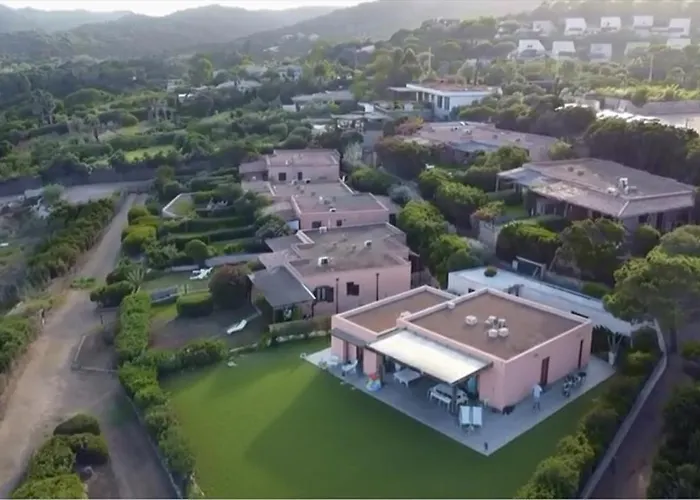 8 Arbousiers 19 * Bonifacio (Corsica)