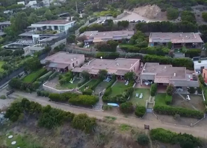 8 Arbousiers 19 * Bonifacio (Corsica)